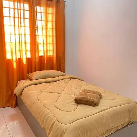 Homestay Juta Mines Seri Kembangan Balakong Serdang Lama Exterior photo