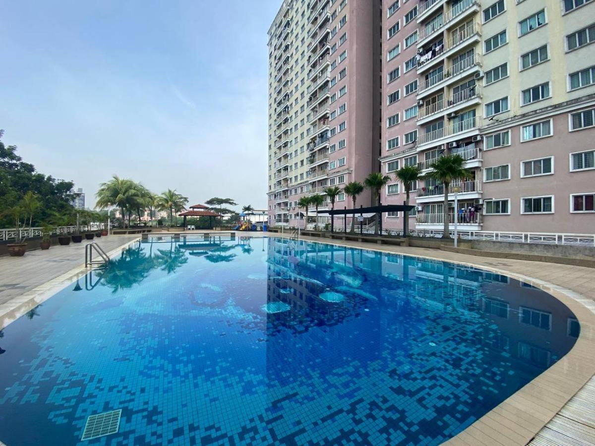 Apartment Juta Mines Seri Kembangan Balakong *